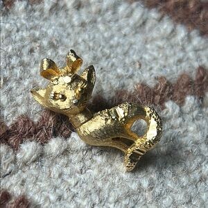 Vintage 1960s Gold aristocrats hair bow Cat Brooch 1.5”